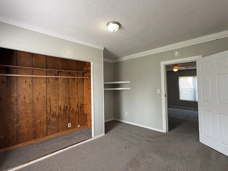 1521 & 1521 1/2 E Kirby Ave (AARC Management, LLC) — Photo 8