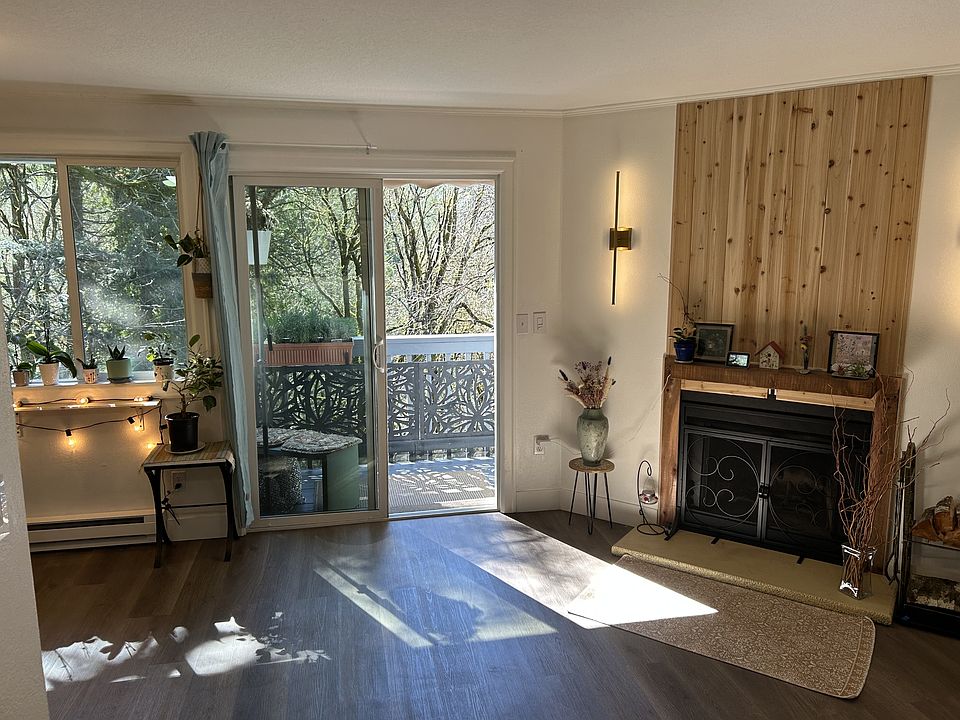 1st image of 12750 SE 110th Ct #1
