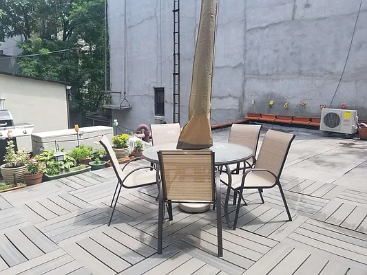 Rented by Frank Valvo Real Estate | media 1