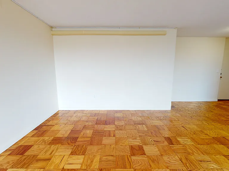 17 Monmouth Ct #D — Photo 30