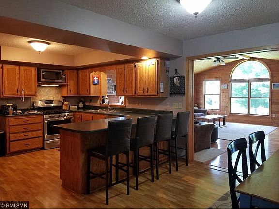 4th image of 112 Villa Dr