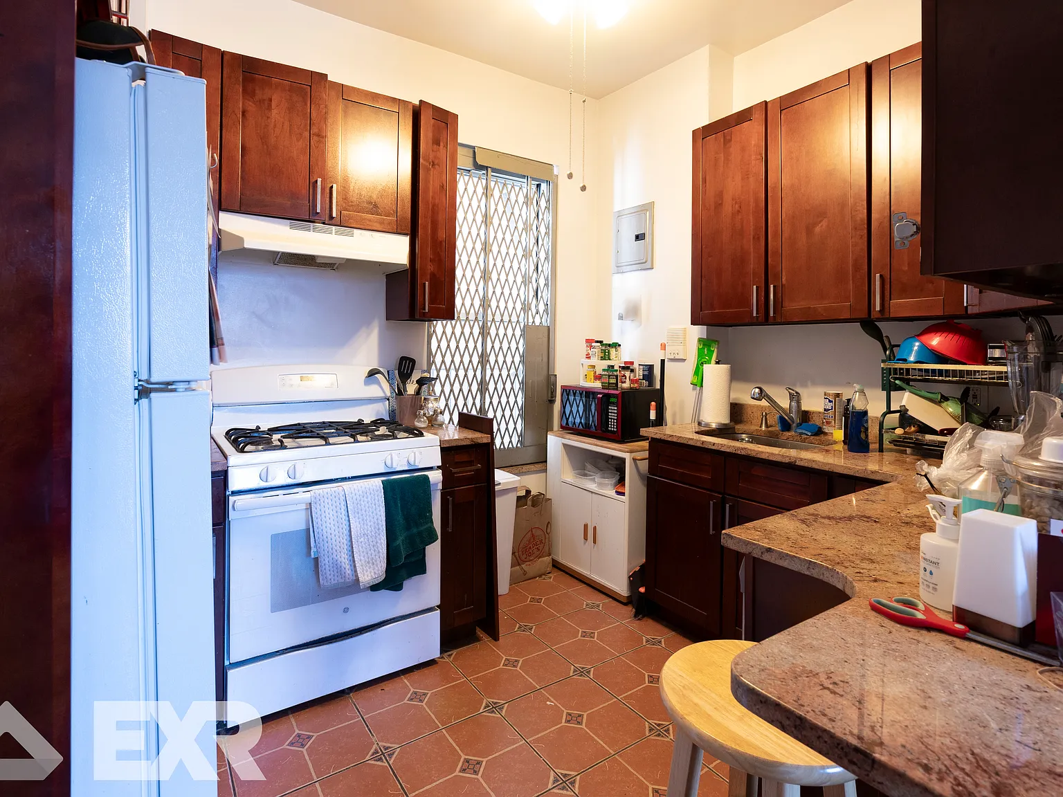 215 West 116th Street — Photo 3
