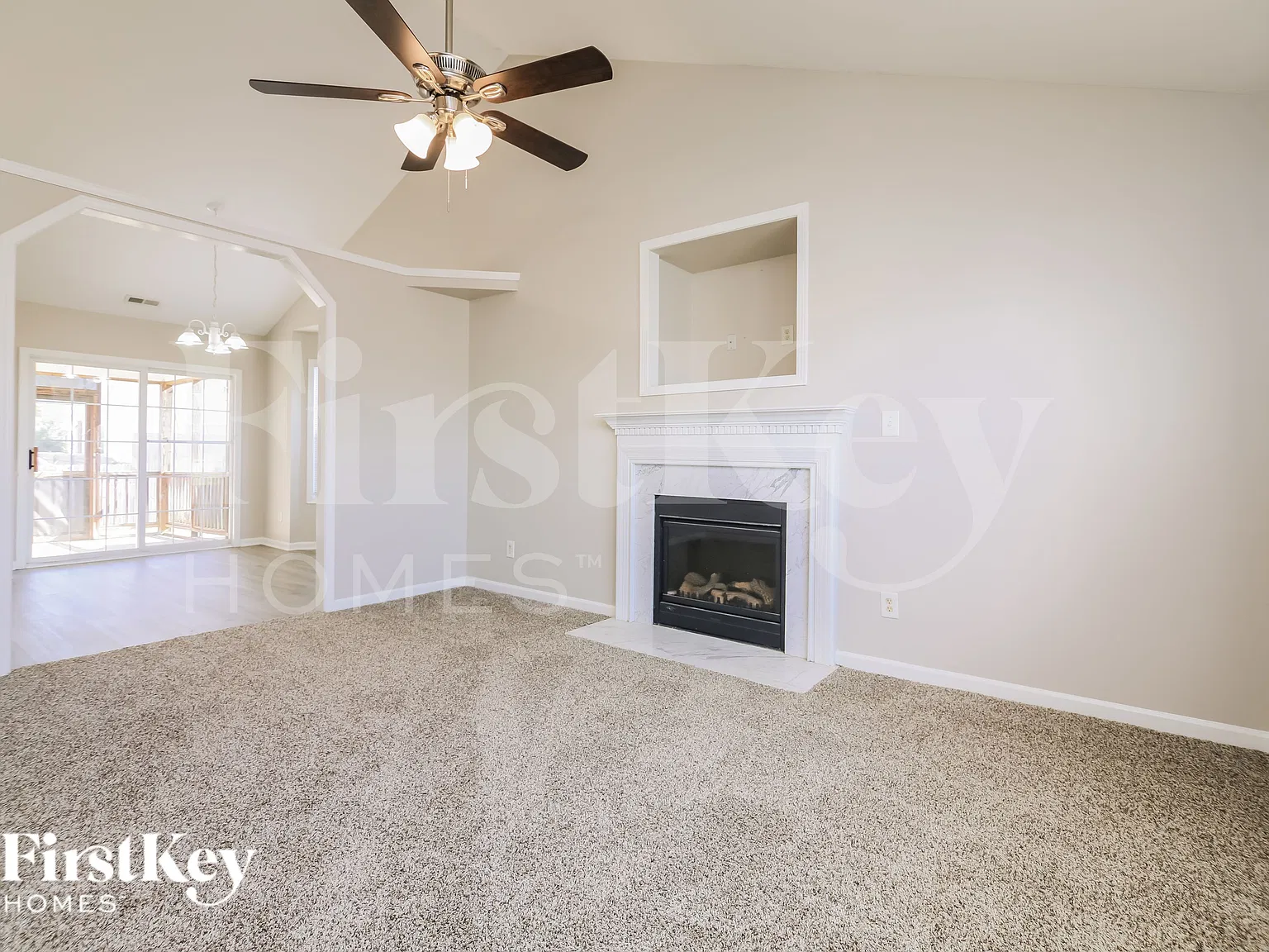 3 bed, 2.0 bath, 1189 sqft, $1,860 — Photo 2