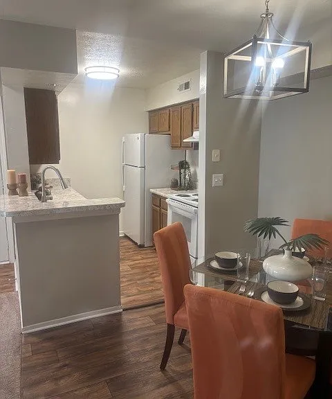 The Summit Apartments — Photo 30