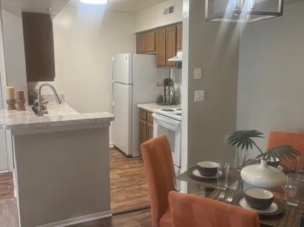 The Summit Apartments