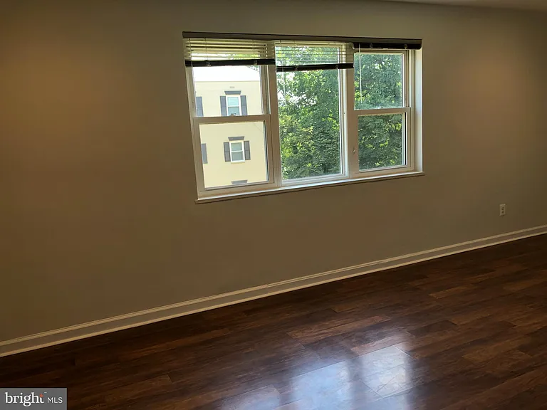 3049 Patrick Henry Dr #201 — Photo 5