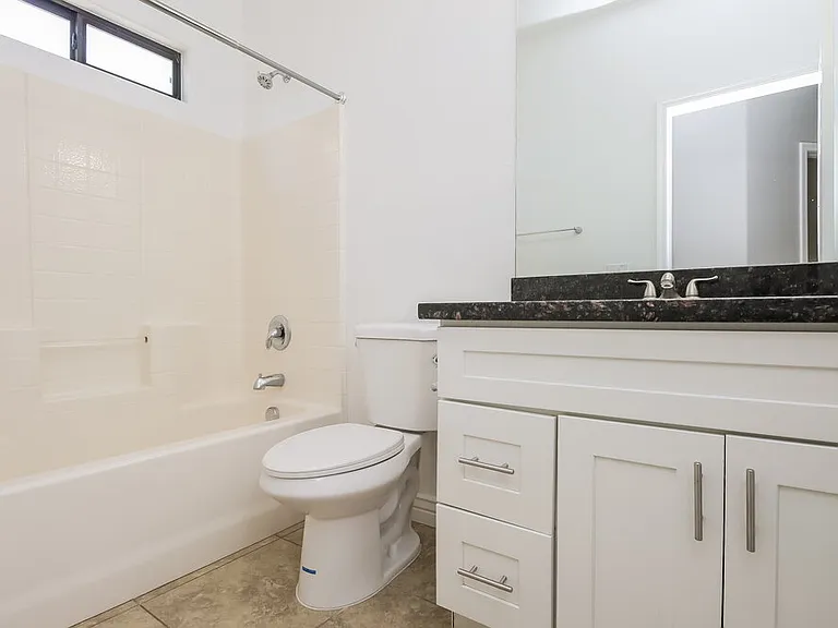 2191 E Greenlee Ave — Photo 15