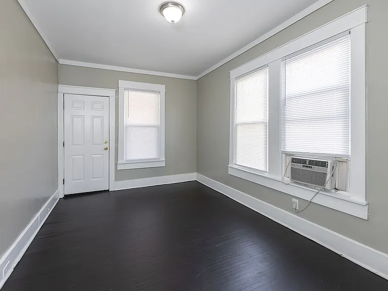 190 Hawthorne St — Photo 22