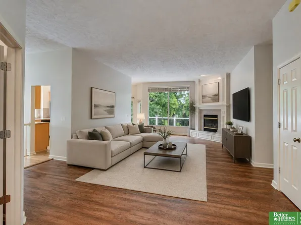 11426 Iowa Cir, Omaha, NE 68142
