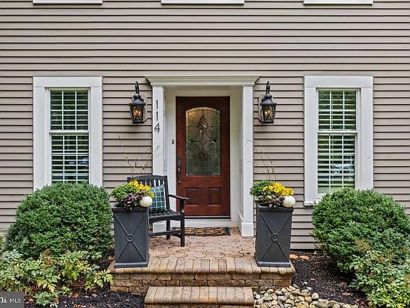 4th image of 114 Laurel Ln