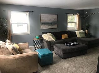 1613 Springbrook Dr, Elkhart, IN 46514