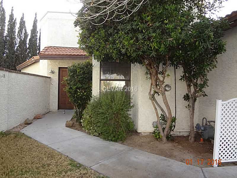 2nd image of 6637 Gatehouse Ln
