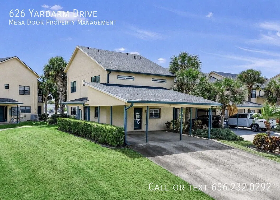 Canal-View 3-Bedroom Condo with Screened Porch & Community Pool in Apollo Beach — Photo 1