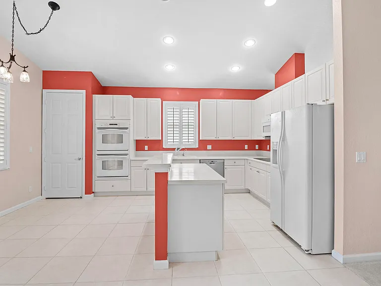 1196 SE Fleming Way — Photo 8