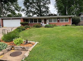 6 Filly Ct, Florissant, MO 63033