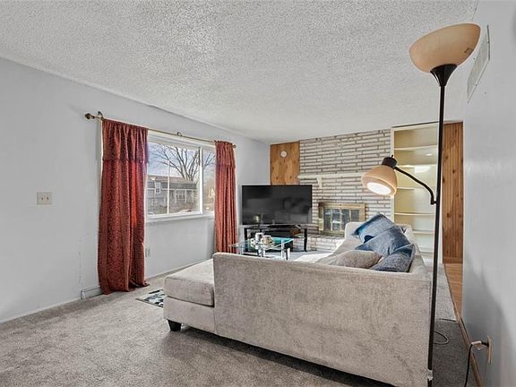 3rd image of 1508 S Pawnee Cir