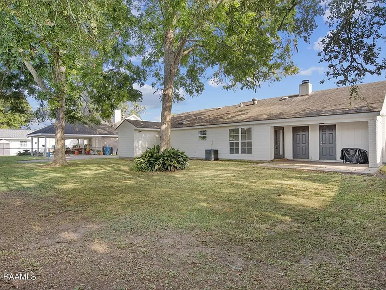 110 Village Green Dr — Photo 22