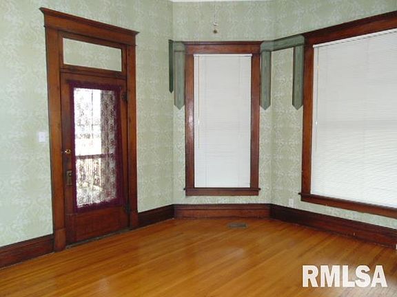 4th image of 507 E Everett St