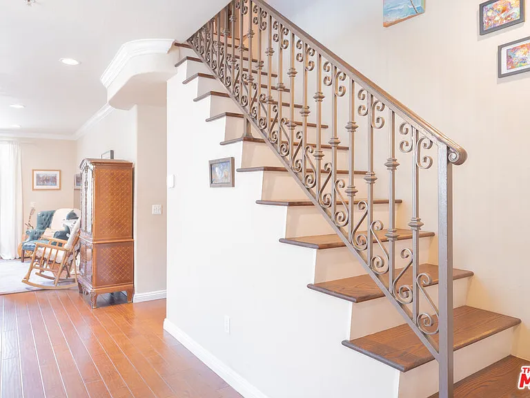 5254 Corteen Pl #10 — Photo 21
