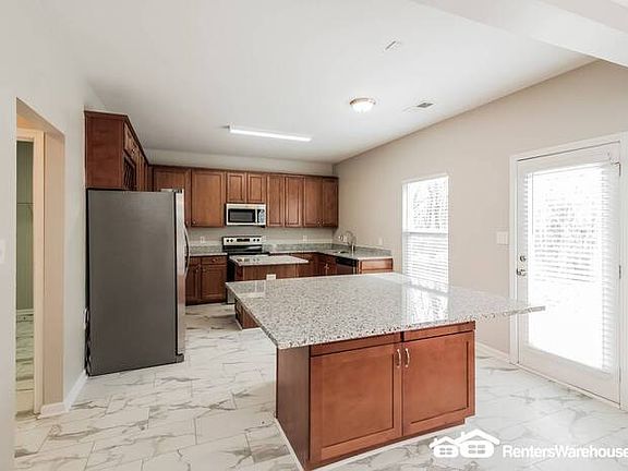 5th image of 4101 Herkimer Dr