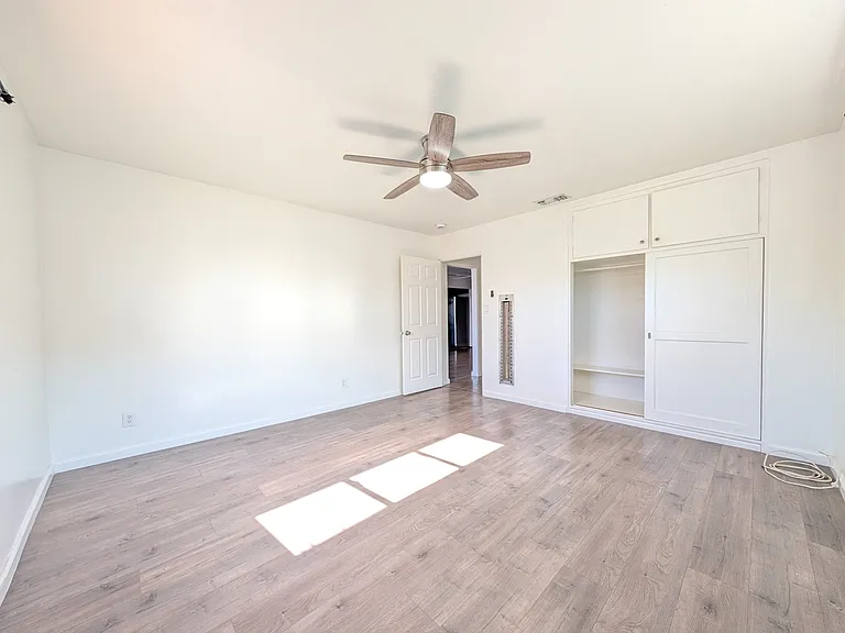 6132 Pembroke Dr — Photo 7