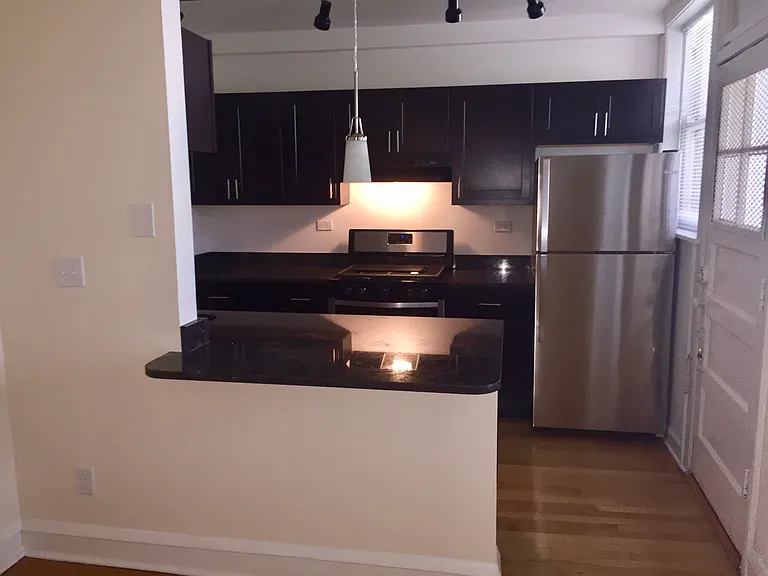 1902 W Berteau Ave #3 — Photo 2
