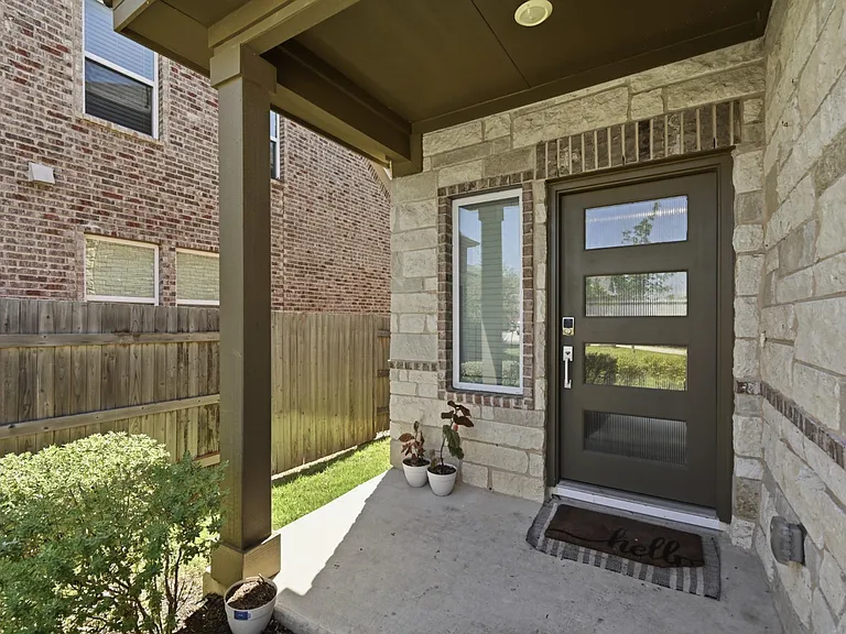 488 Pepperbark Loop — Photo 3