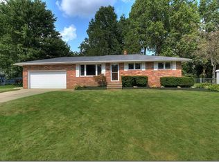 1507 Driftwood Ln, Macedonia, OH 44056