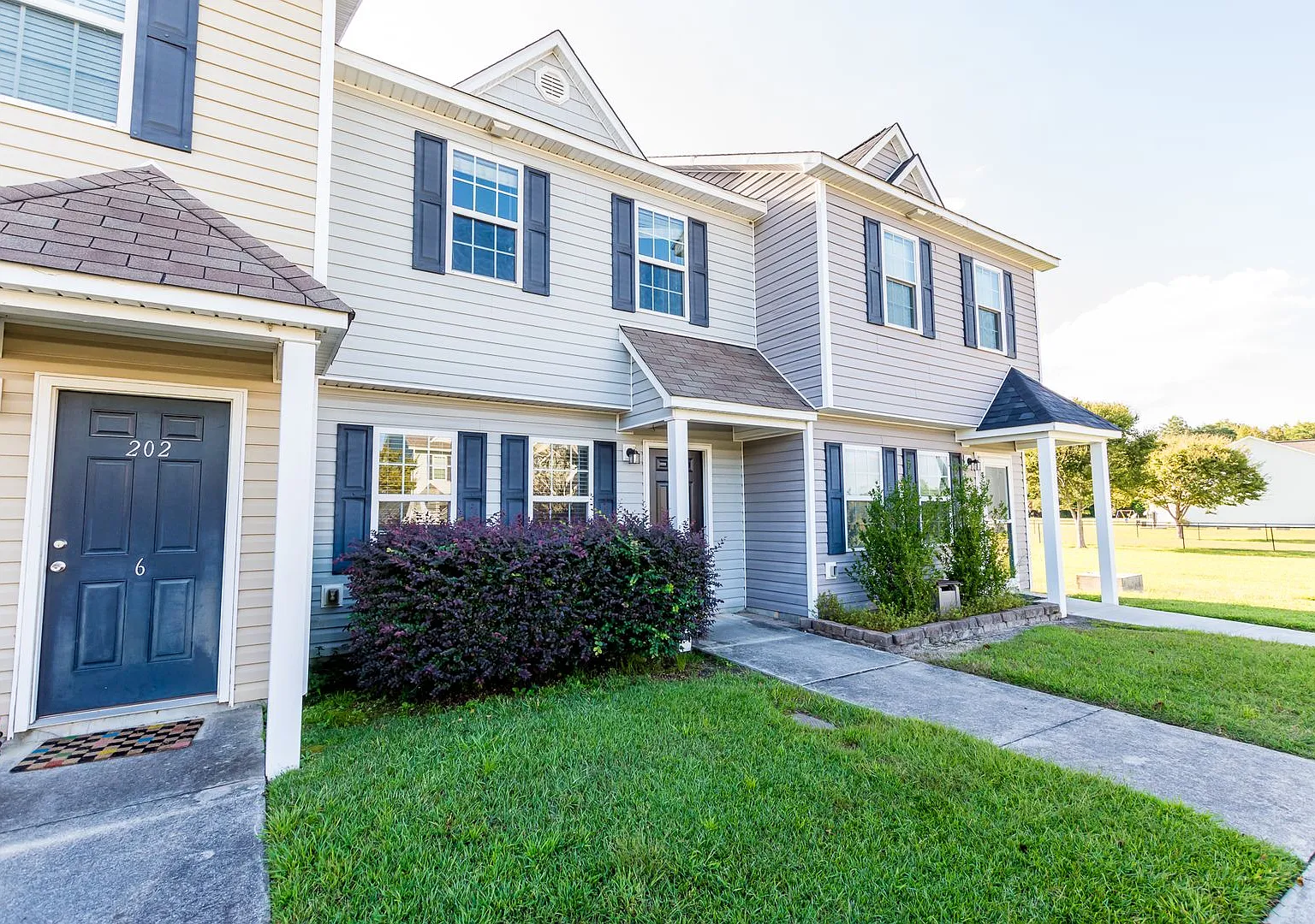 Looking for a townhome in Hubert? — Photo 4
