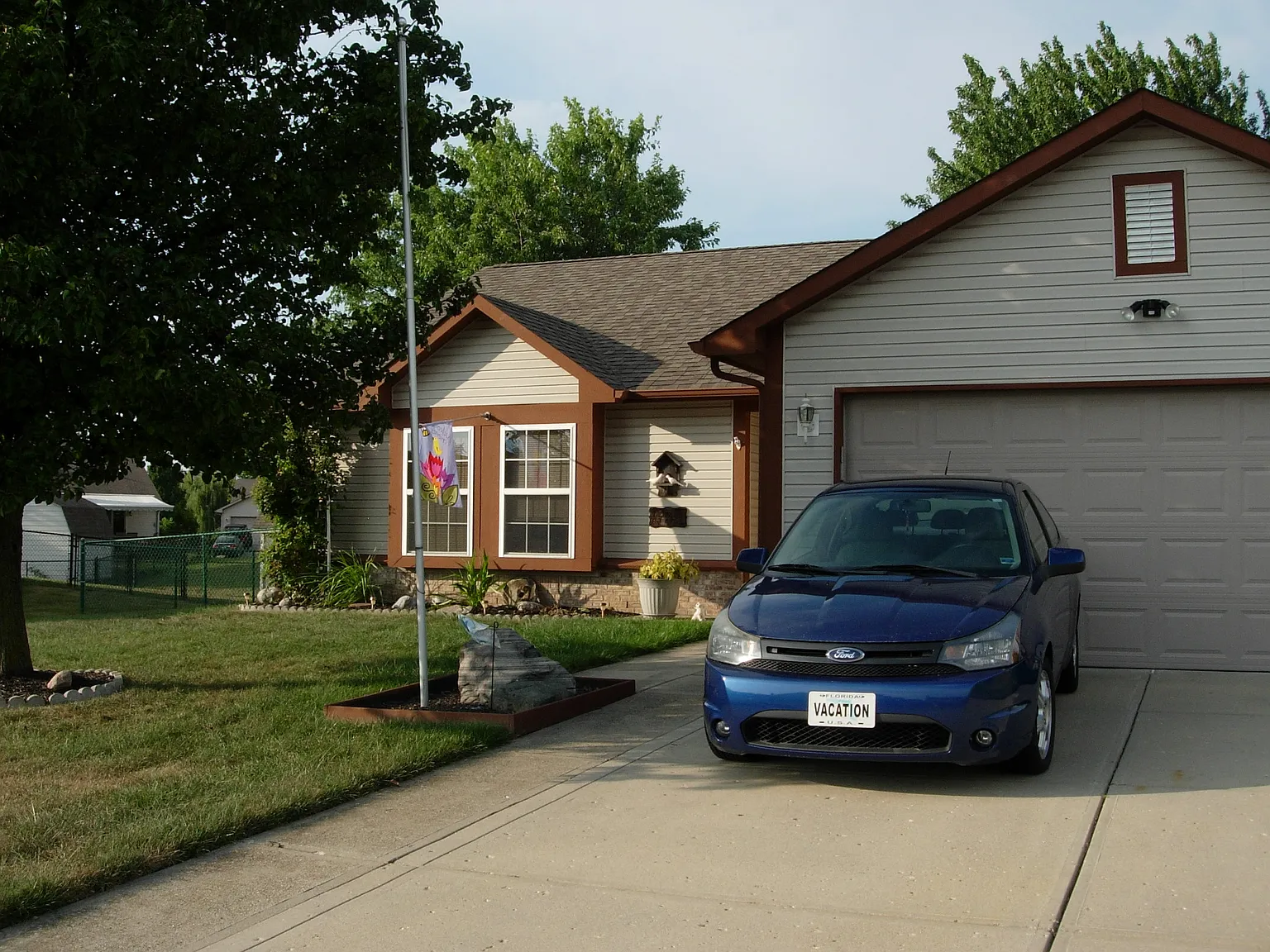 7288 Thornmill Ct photo 1