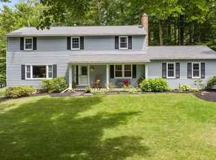 135 Fireside Ln, Camillus, NY 13031