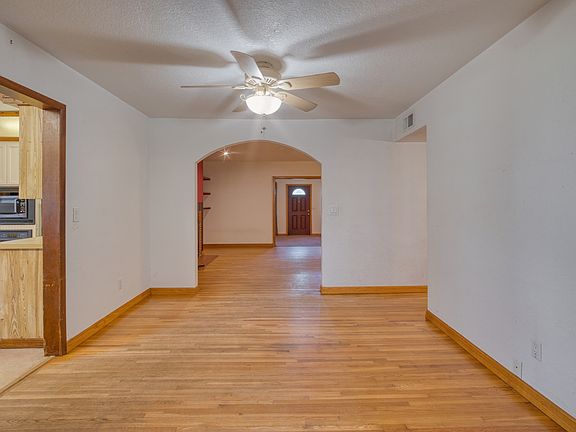 3rd image of 1670 Orange Ln