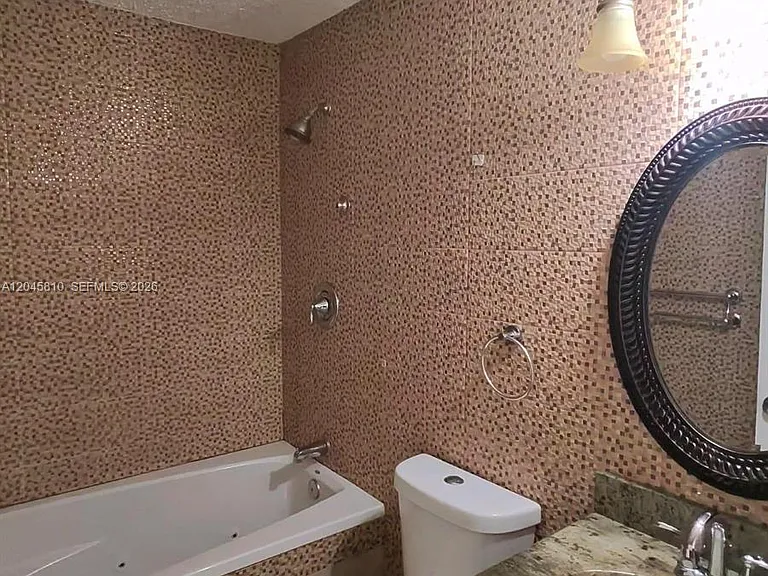 1430 SW 85th Ter — Photo 12