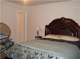 5th image of 5114 Geneva Dr