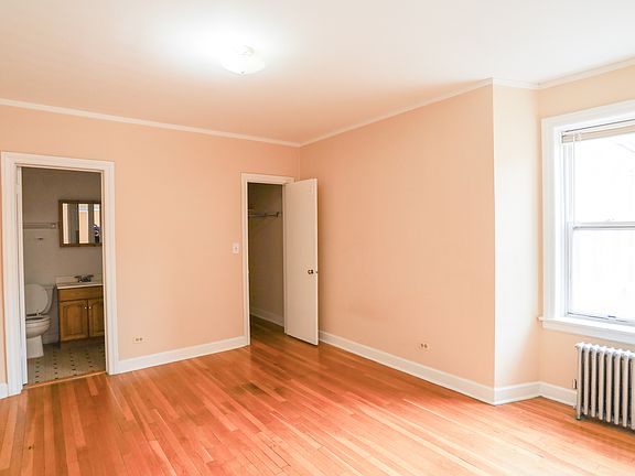 5th image of 5933 N Northwest Hwy #3B-320