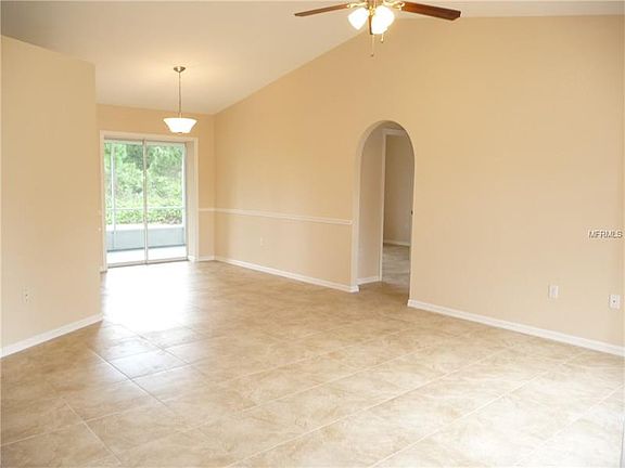 4th image of 2685 Clovelon St