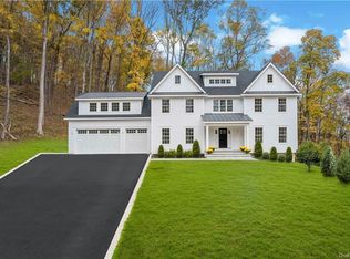 6 Cyntia Ct, Mount Kisco, NY 10549