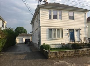 113 Hunts Ave, Pawtucket, RI 02861
