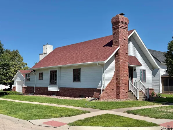 475 9th Ave, Fairmont, NE 68354