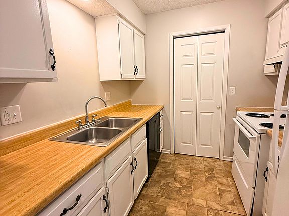 4th image of 3407 SW Burnett Rd #B