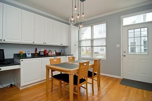 4th image of 2845 N Wolcott Ave Unit C