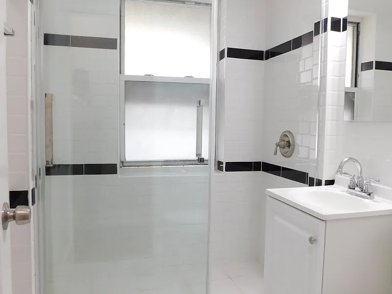 1112 W Columbia Ave #25 — Photo 10