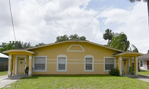 1612 Peach Ave Photo 1