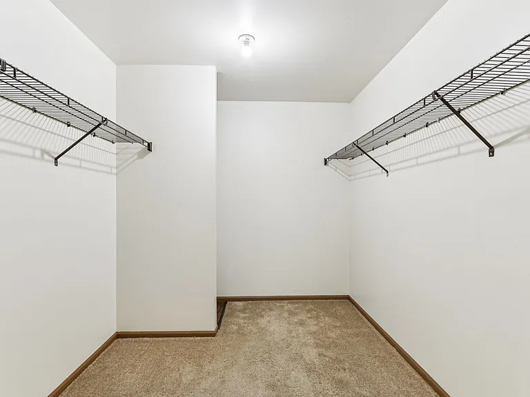 Woodfield Heights Apartments — Photo 82