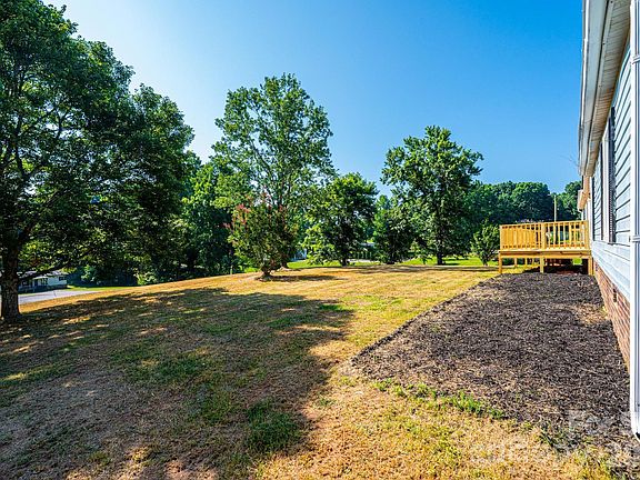 3rd image of 1143 Cheyenne Oaks Dr