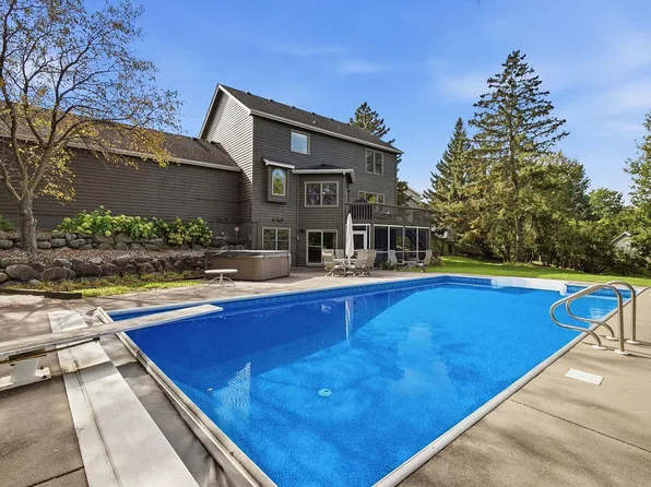 1533 Wexford Ct, Eagan, MN 55122