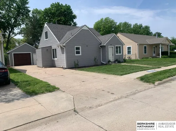 329 W Gardiner St, Valley, NE 68064