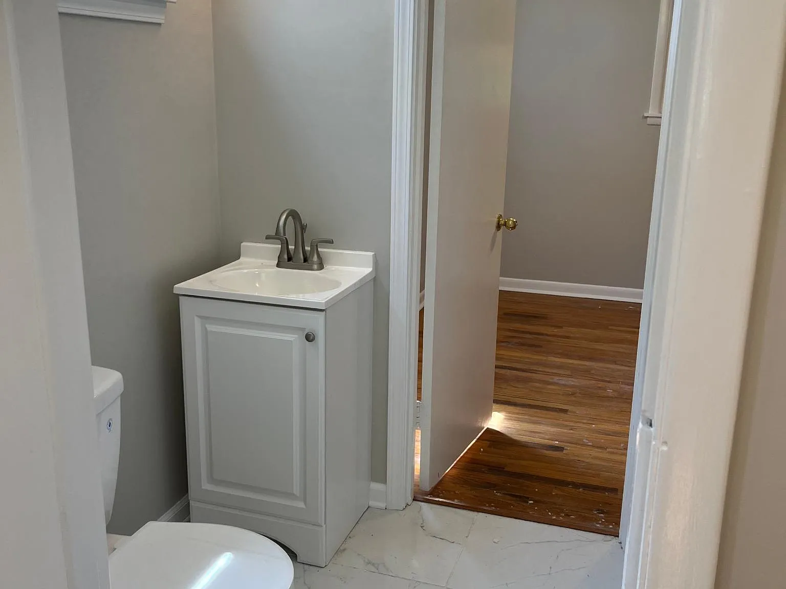 2 bed, 1000 sqft, $1,400 — Photo 2