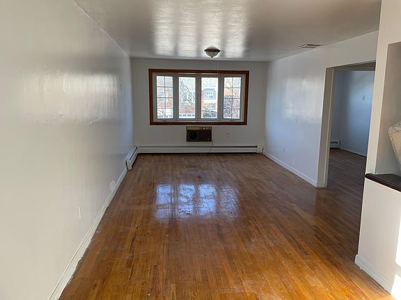 4th image of 243 Kearney Ave