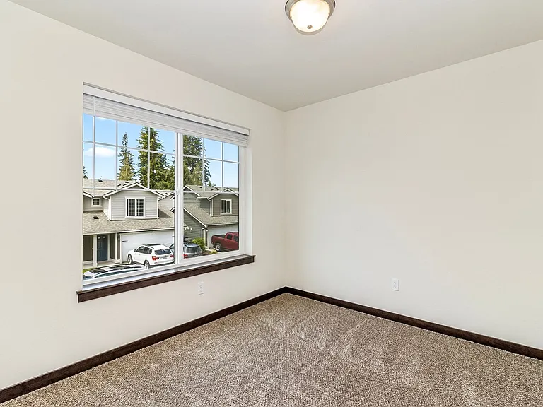 323 Penny Ave — Photo 14